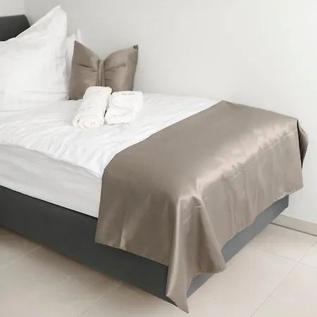 Im Ort Uebernachten 3* ヴァーレンドルフ