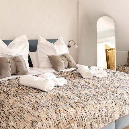 Im Ort Uebernachten 3* ヴァーレンドルフ